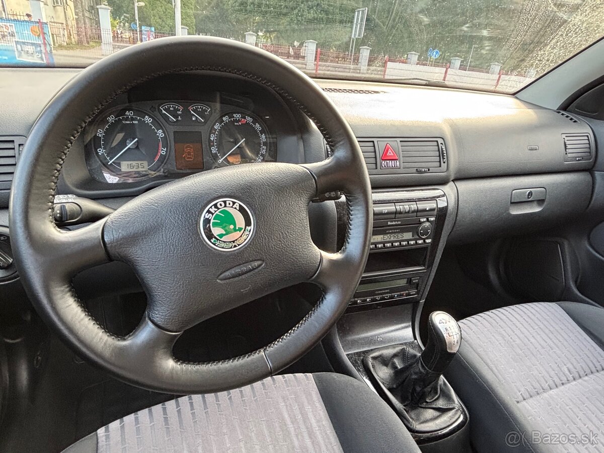 ŠKODA OCTAVIA 1.8 BENZÍN 4x4 ELEGANCE 2003 - 13