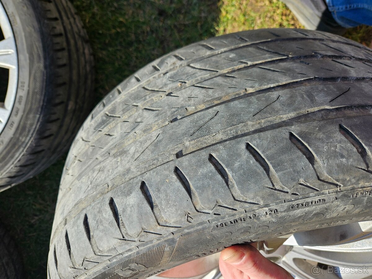 Disky BMW R17 235/45/17 - 13