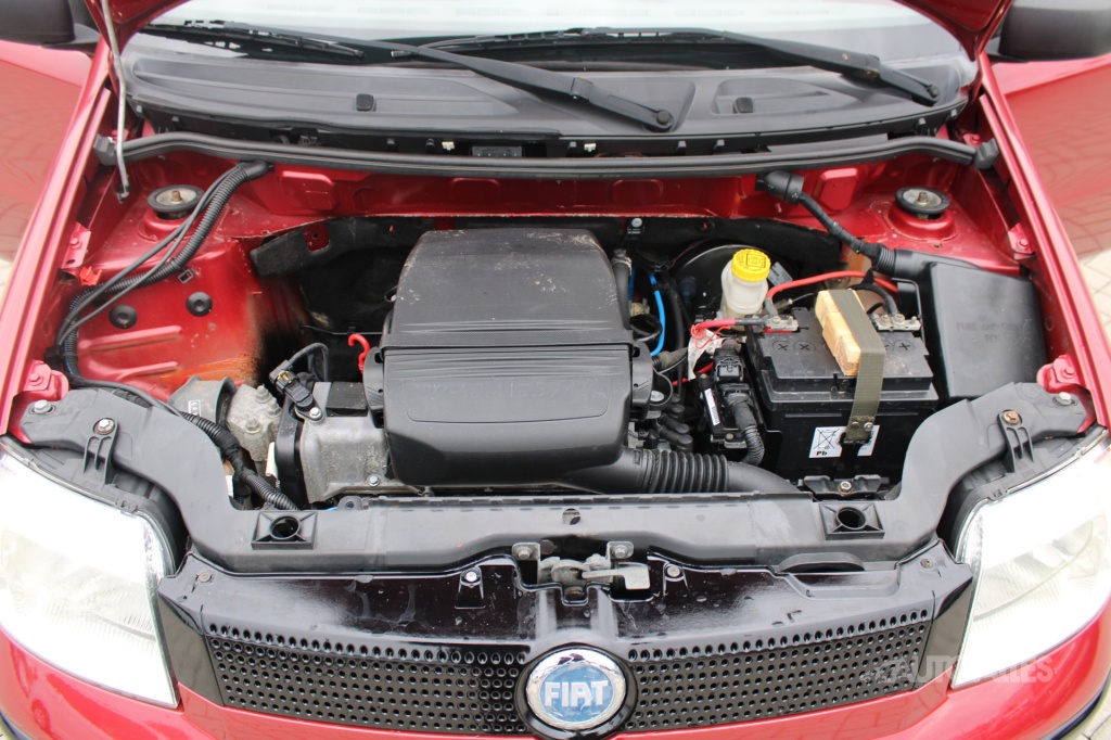 Fiat Panda 1,1 i 40 kW, STK a EK do 3/2028 - 13