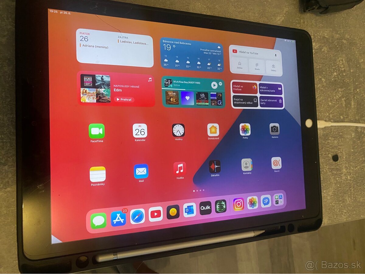 iPad Pro 12,9″ 2. generácia – 512 GB - 13