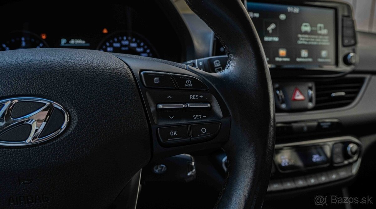 Hyundai i30 CW 1.6 CRDi Classic DTC - 13