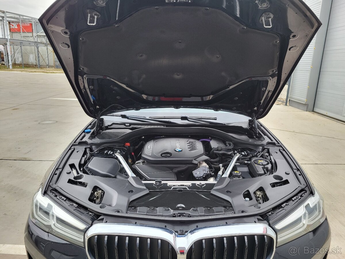 BMW 520D G31 TOURING - 13