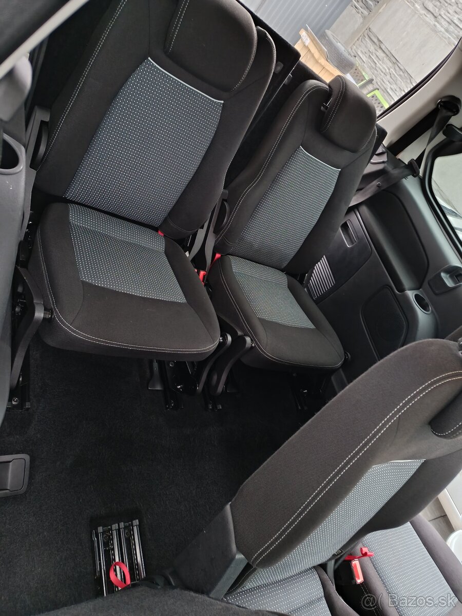 Ford Galaxy 2.0. Tdci 103kw 7miestne - 13