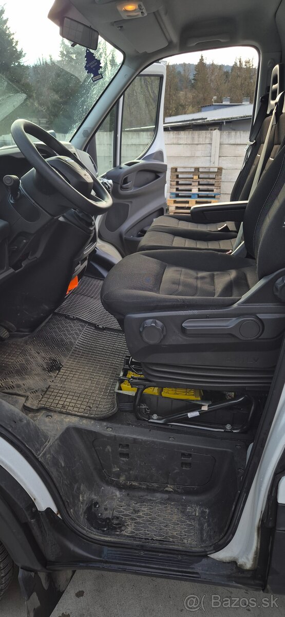 IVECO DAILY 2024 1.majiteľ TOP stav. - 13