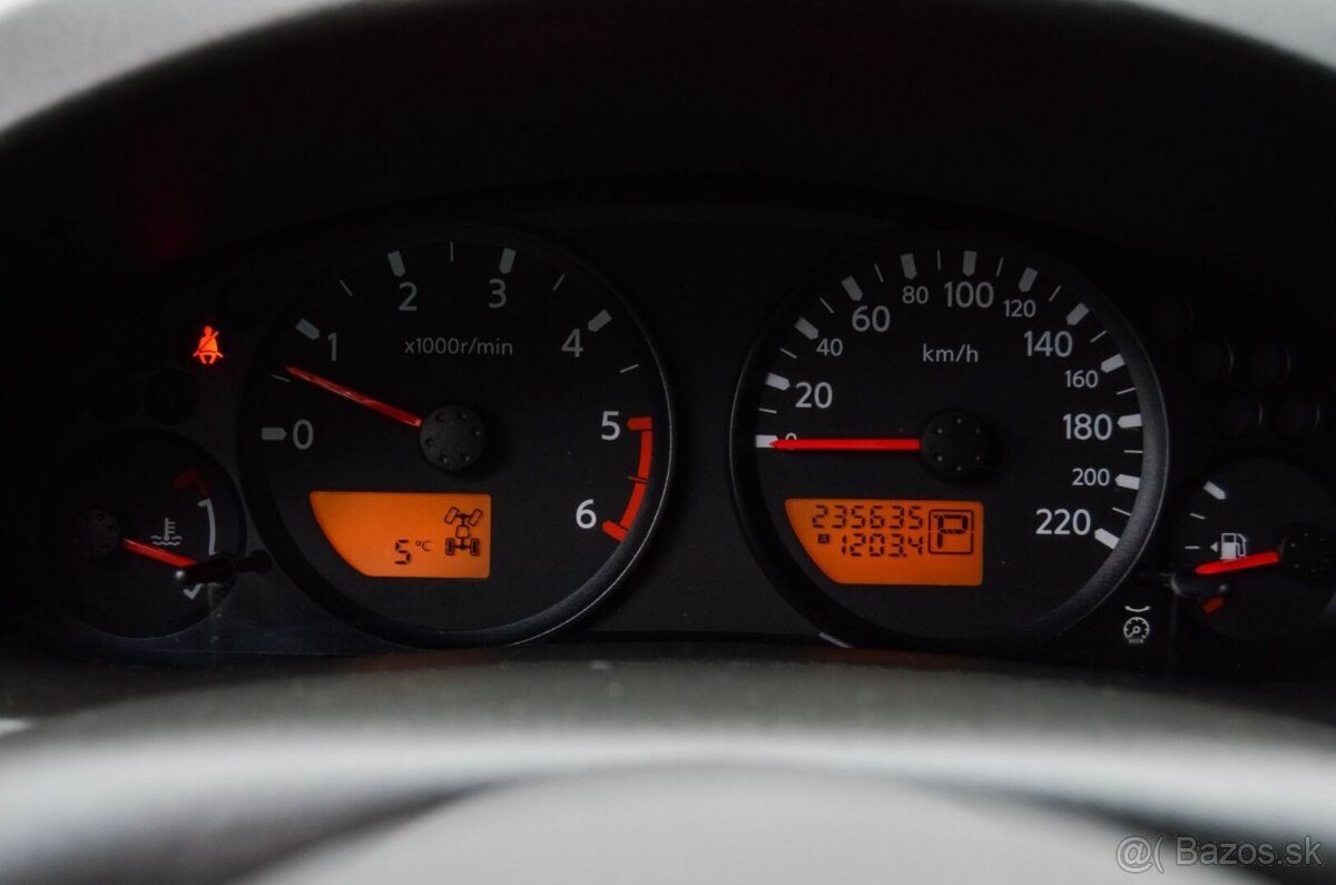 Nissan Navara DoubleCab 2.5D LE A/T - 13