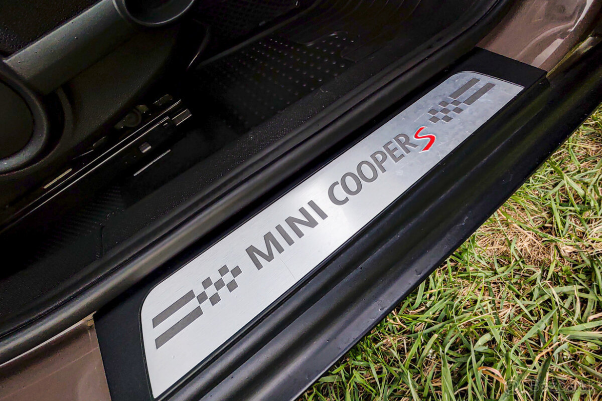 Štýlové MINI Cooper SD ALL4 Countryman (Automat) - 13