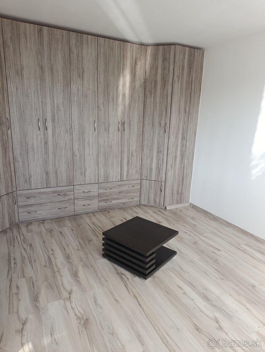 1 izbový byt - 13