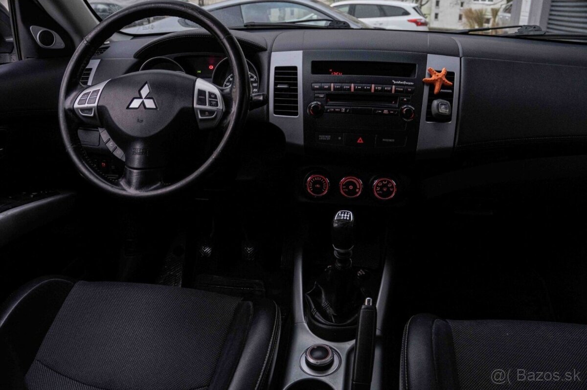 Mitsubishi Outlander 2.2 DI-D - 13