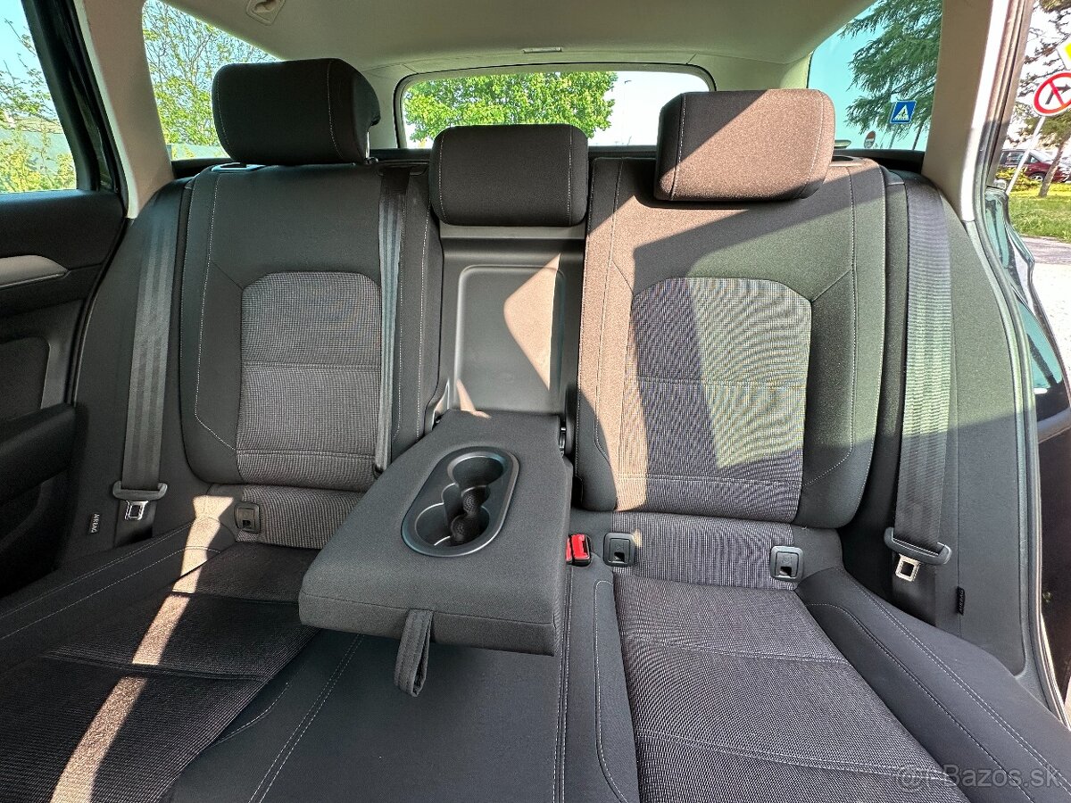 Predám VW Passat - VIRTUAL Cockpit. - 13
