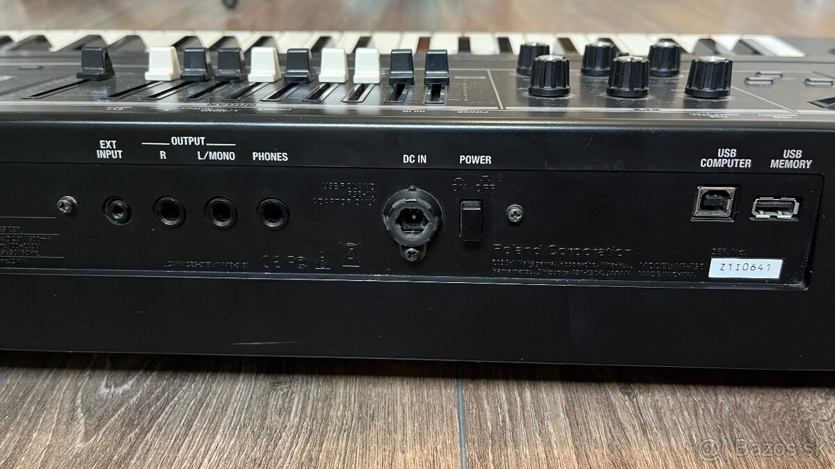 Predám Roland VR-730 + hard case - 13