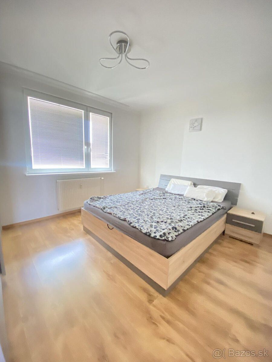 Na PREDAJ kompletne zariadený 3 izbový byt po rekonštrukc - 13