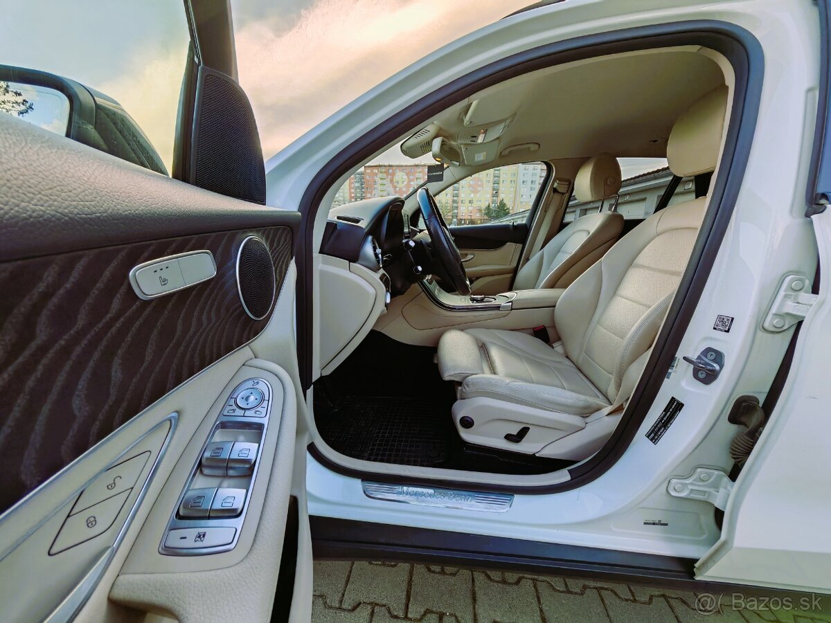 MERCEDES-BENZ GLC 250 D 4MATIC -EXCLUSIVE-SLOVENSKE-NADHERNE - 13