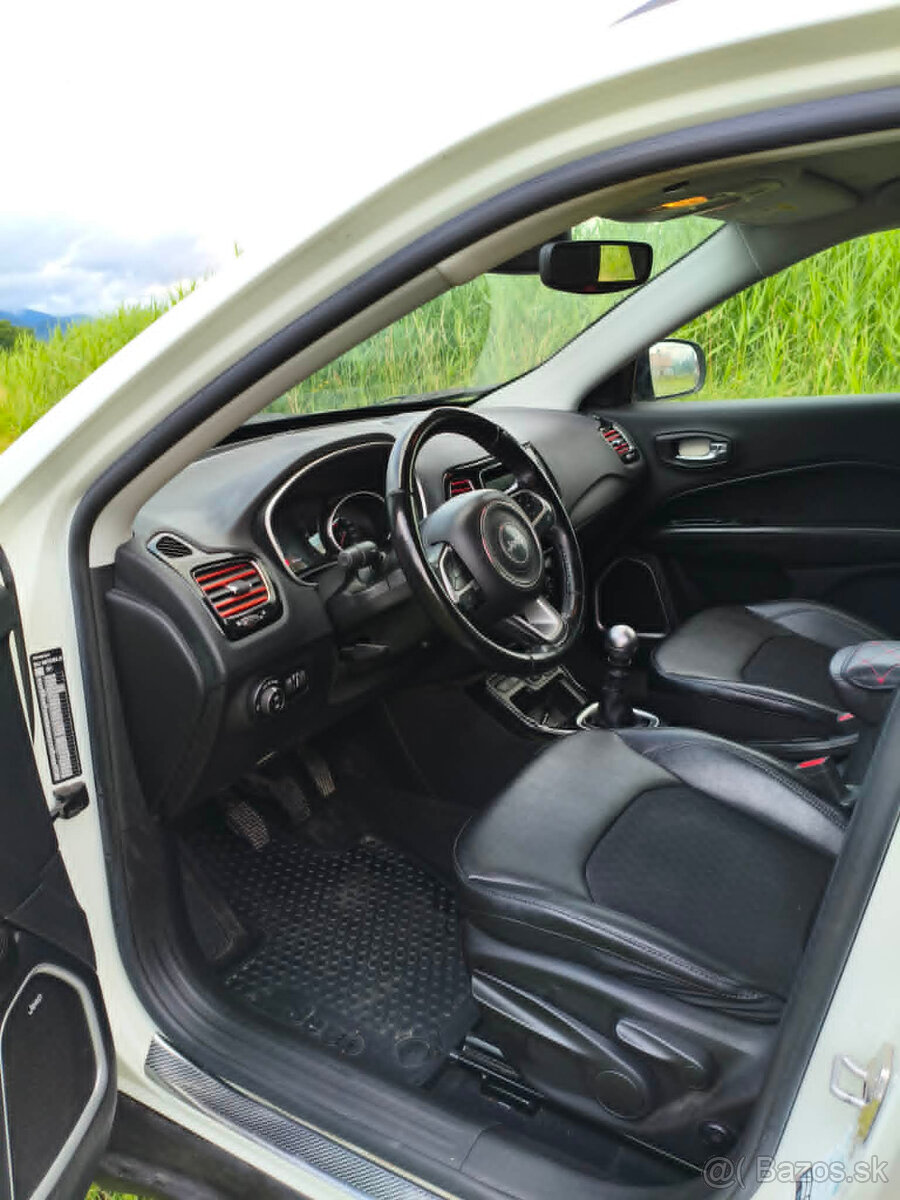 Predám JEEP Compass - 13