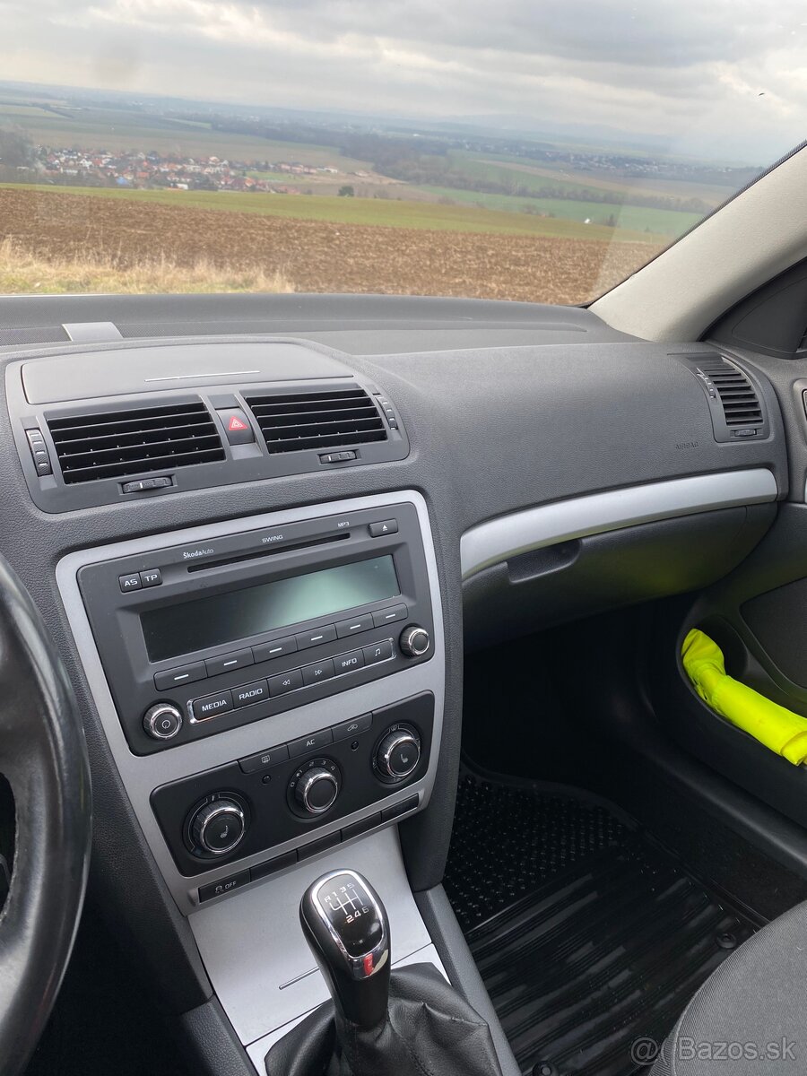 Škoda octavia 2 1.2TSI - 13