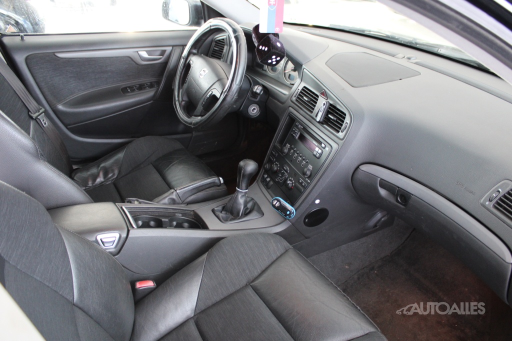 Volvo V70 2,5 T + LPG 154 kW AWD - 13