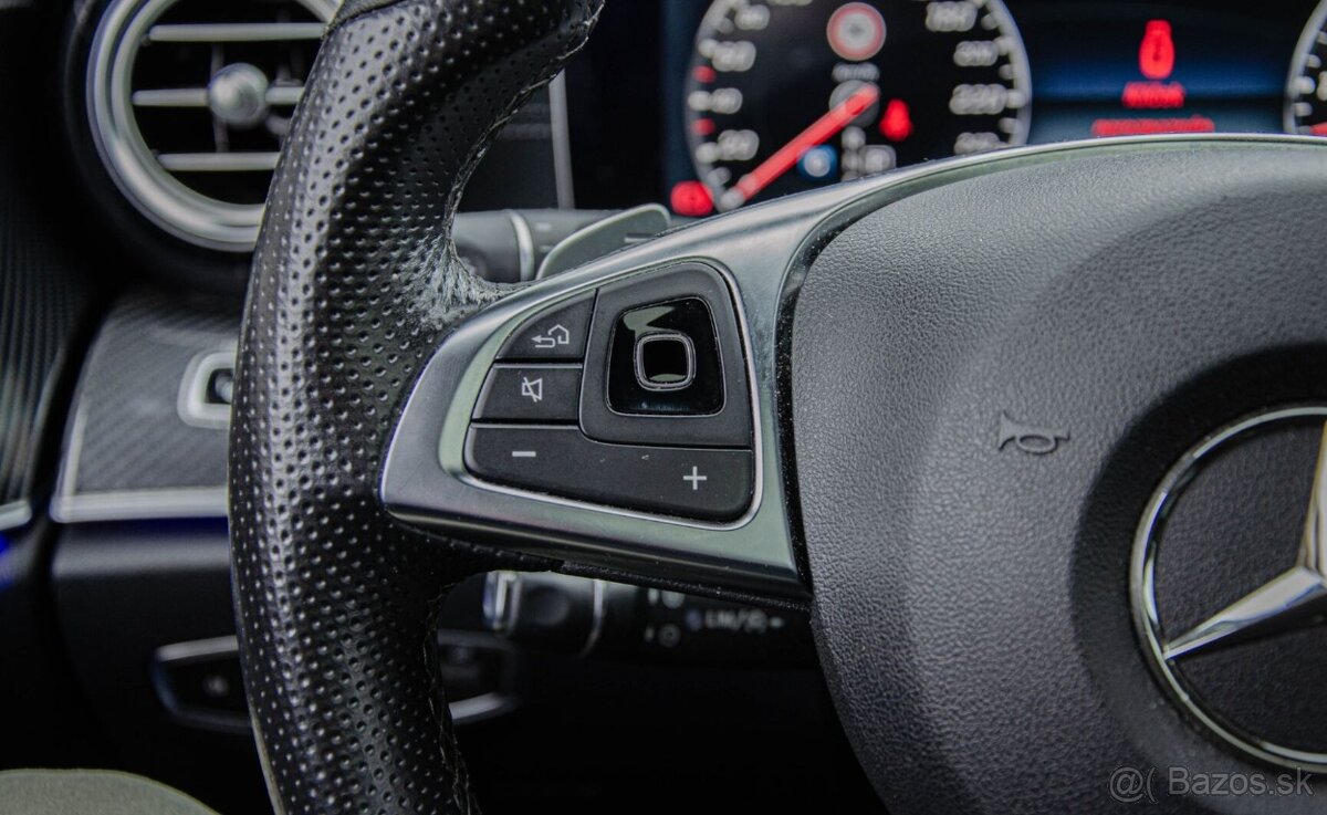 Mercedes-Benz E trieda Sedan 350 BlueTEC - 13