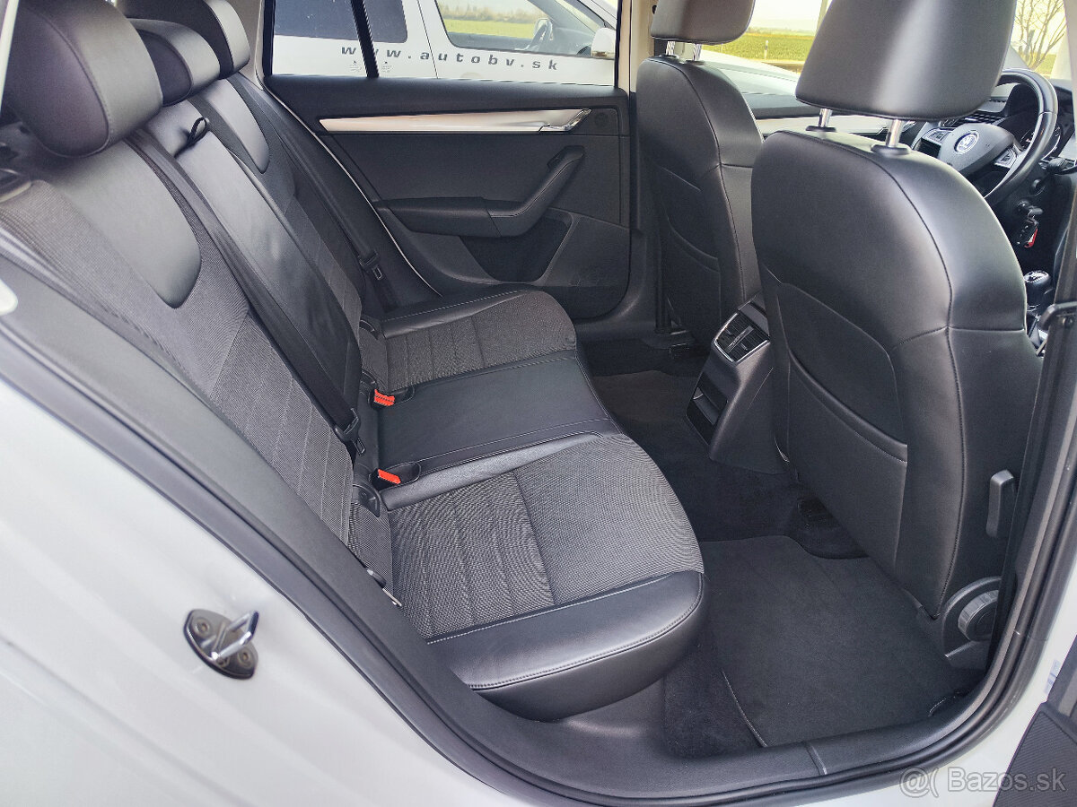 Škoda Octavia Combi 2.0 TDI Elegance/Style - 13