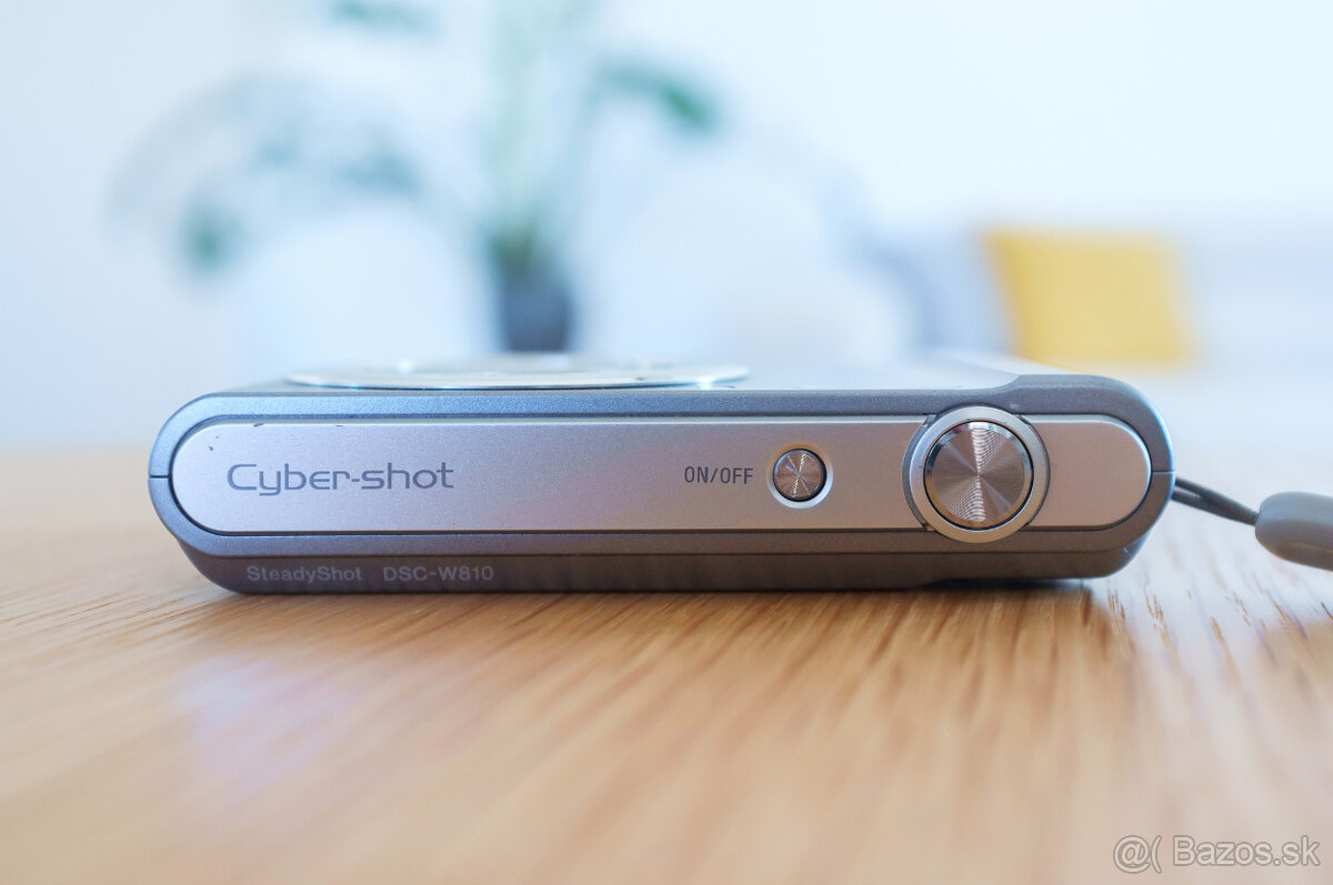 Sony Cyber-shot DSC-W810 šedý - 13