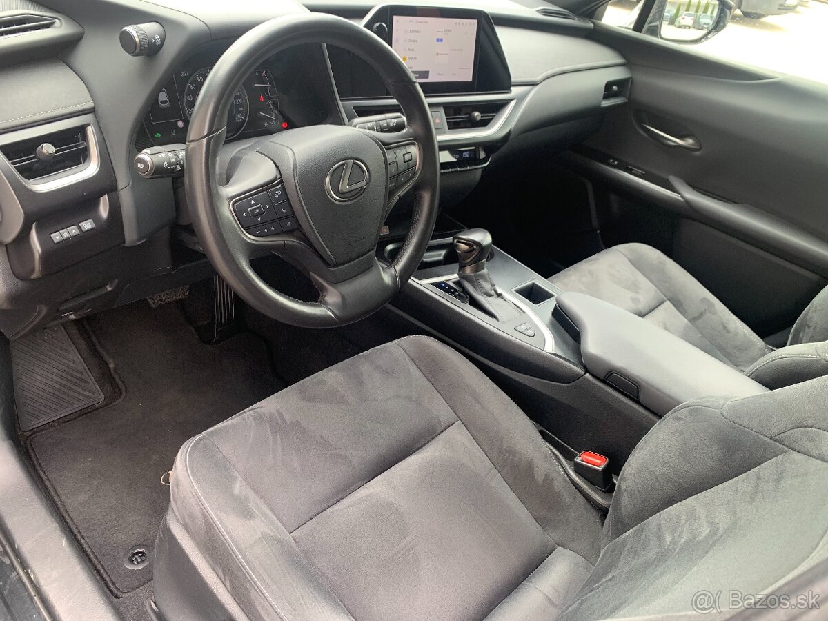 Predám Lexus UX 250h - 13