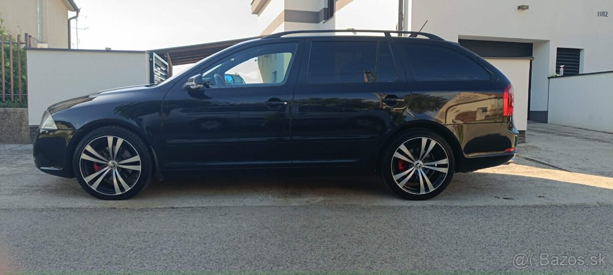 Škodu Octaviu ll Combi RS - 13