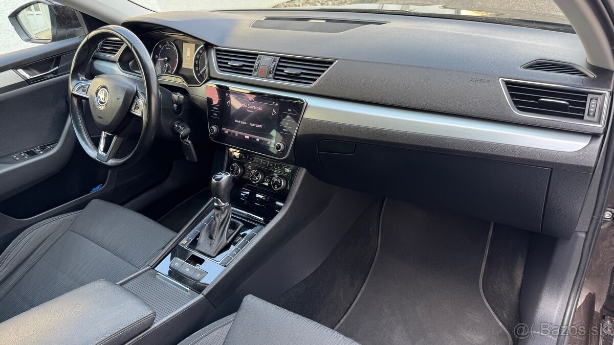 Škoda Superb Combi 2.0 TDI DSG STYLE - 13