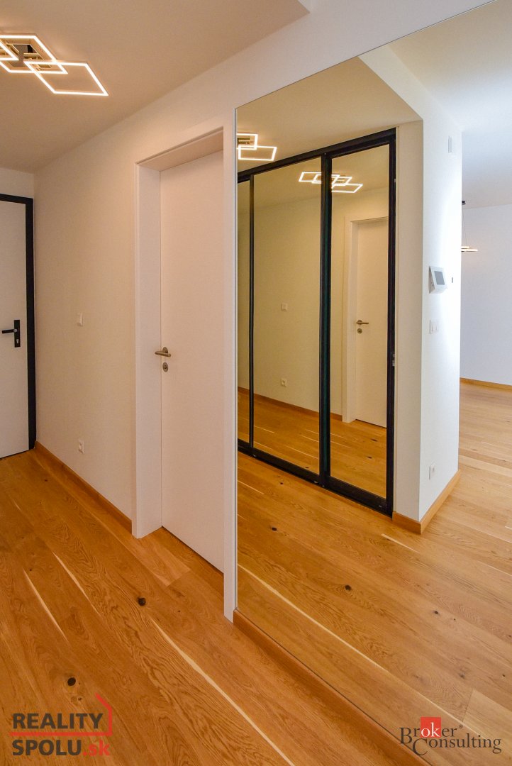 Na predaj: Moderný 2-izbový byt v srdci Bratislavy 4 poshod - 13