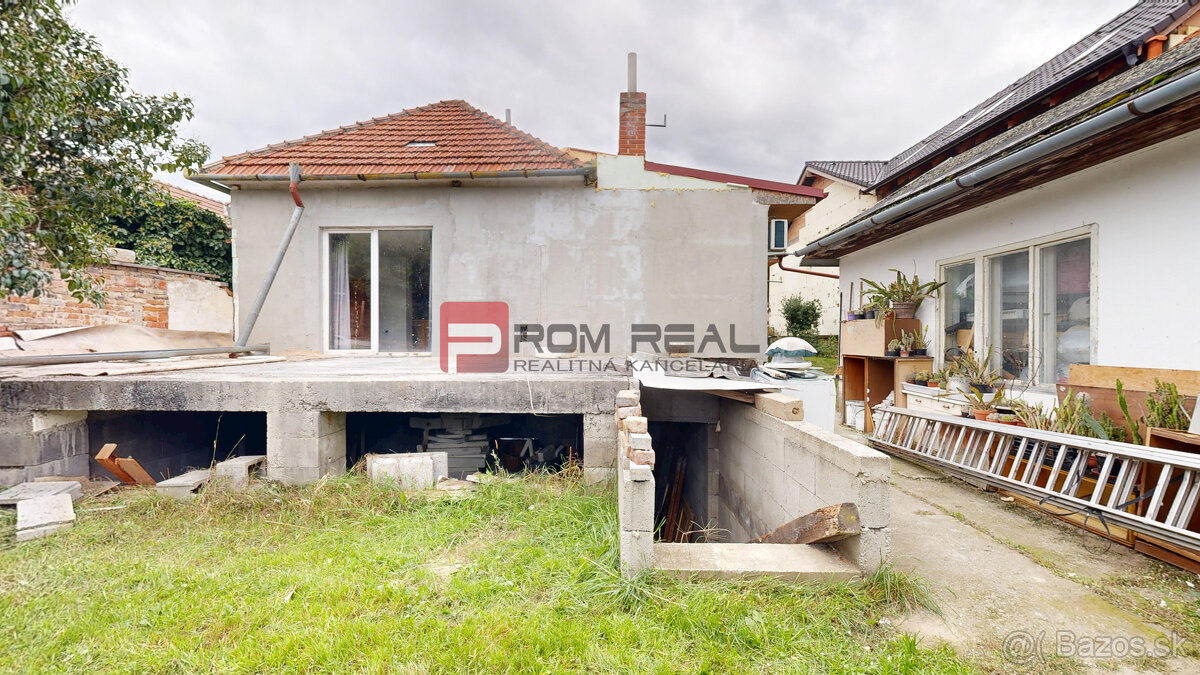 Rodinný dom s dvomi bytovými jednotkami v Ivanke pri Dunaji - 13