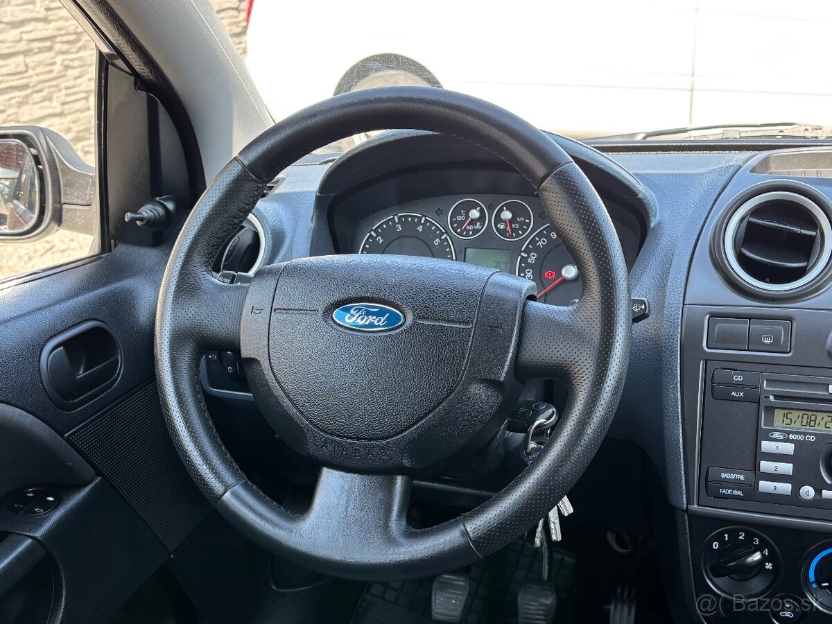 Ford Fiesta 1.3i Duratec Champion X - 13