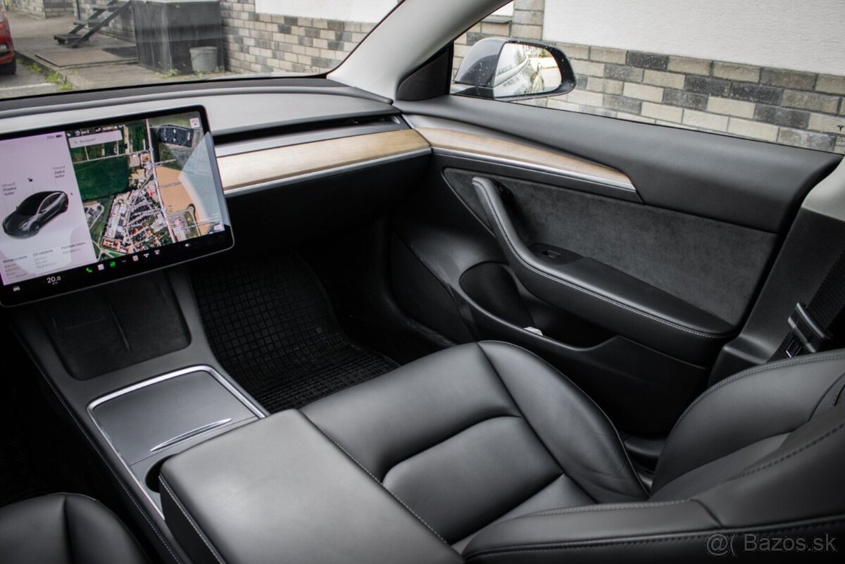 Tesla Model 3 366kW - 13