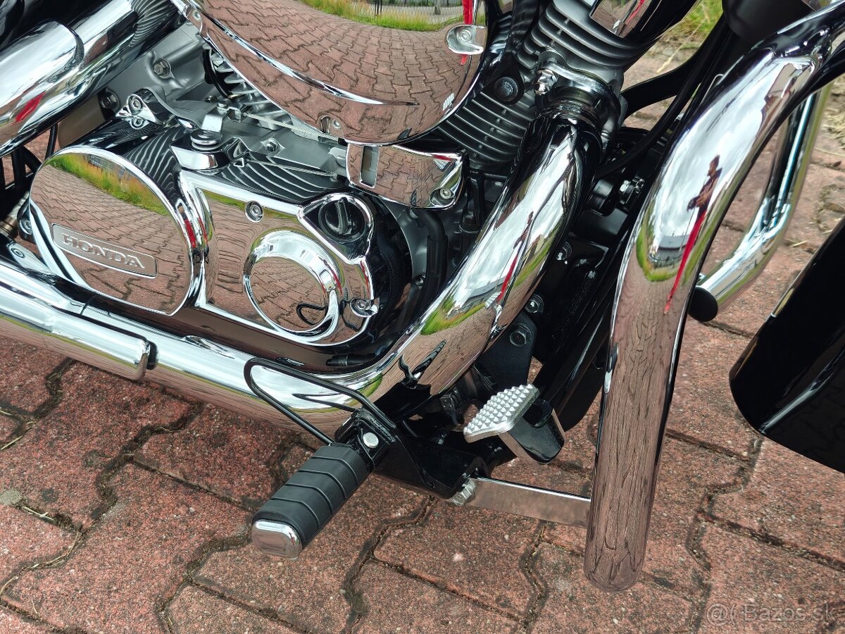 Honda VT 750 Shadow - 13