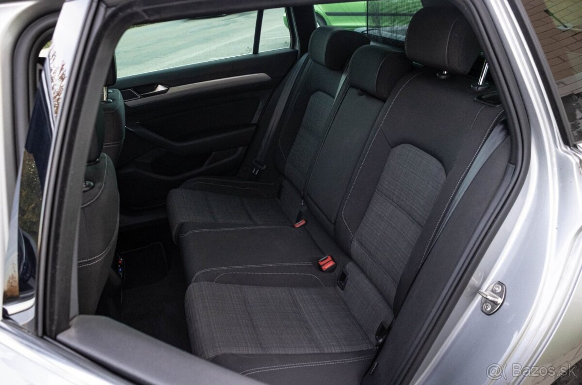 Volkswagen Passat Variant 2.0 TDI Elegance DSG - 13