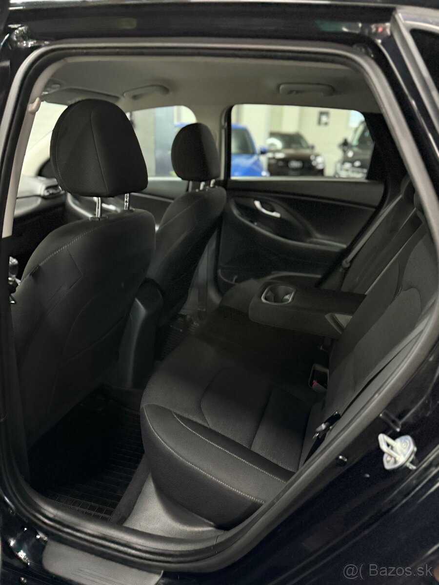 Hyundai i30 2022 1.5dpi atmosféra 81kw benzín FAMILY 1majitľ - 13