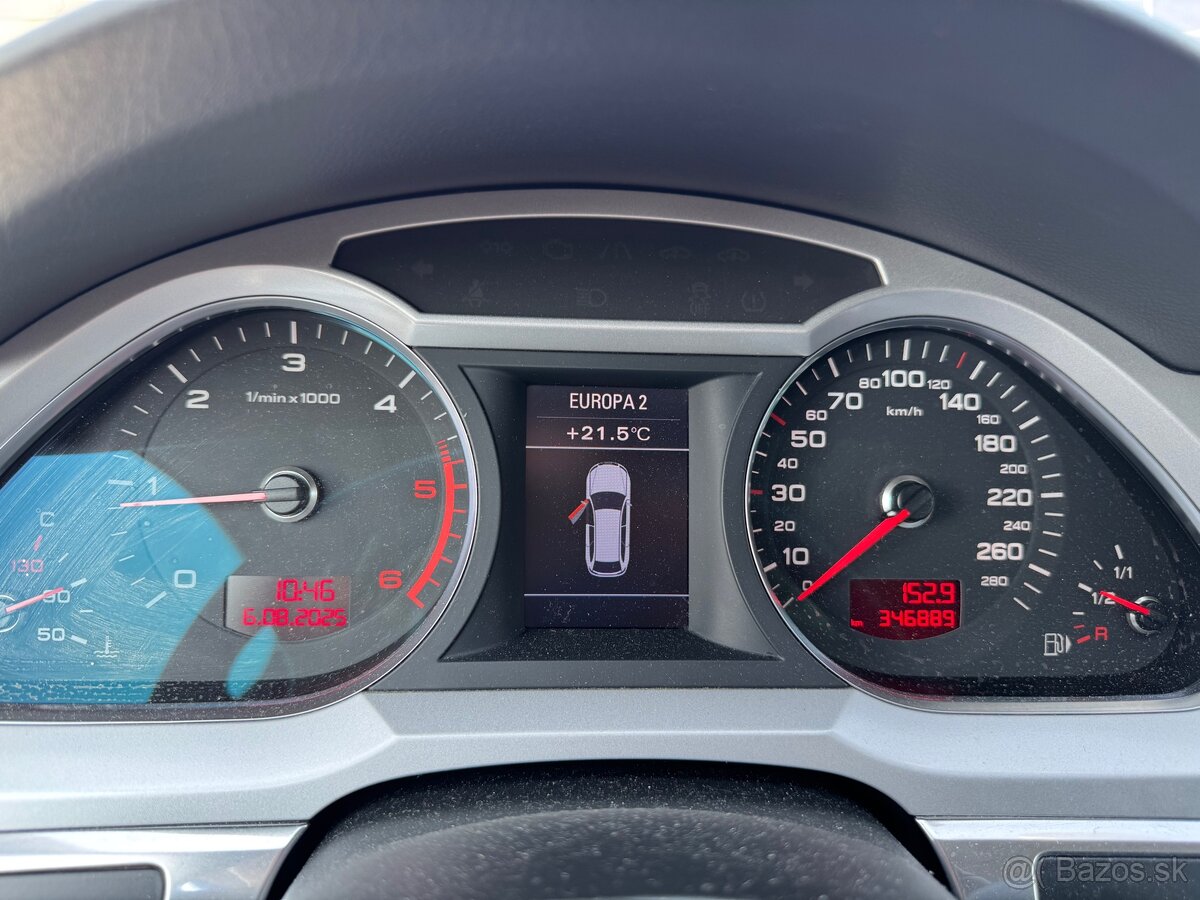 AUDI A6 Avant 2.0 TDI (2010) - 13