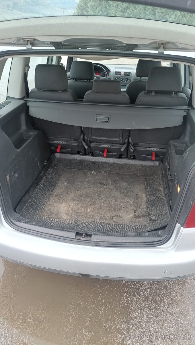 Volkswagen Touran 2.0 TDI 100kw - 13