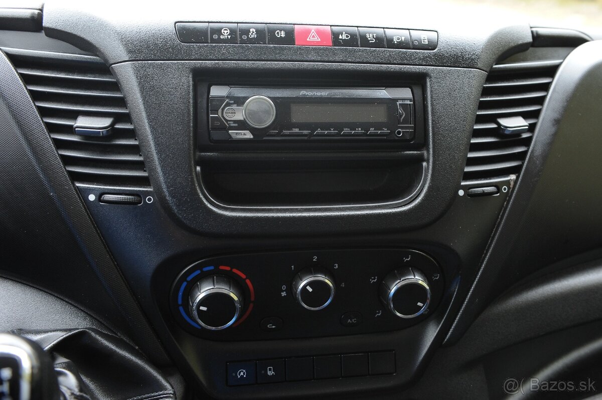 Predám IVECO DAILY 2020, 35S16, 2.3L, 156HP - 13