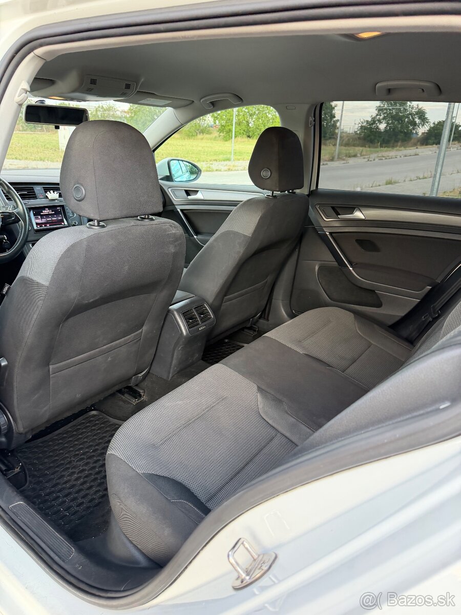 Volkswagen Golf VII Variant - 13