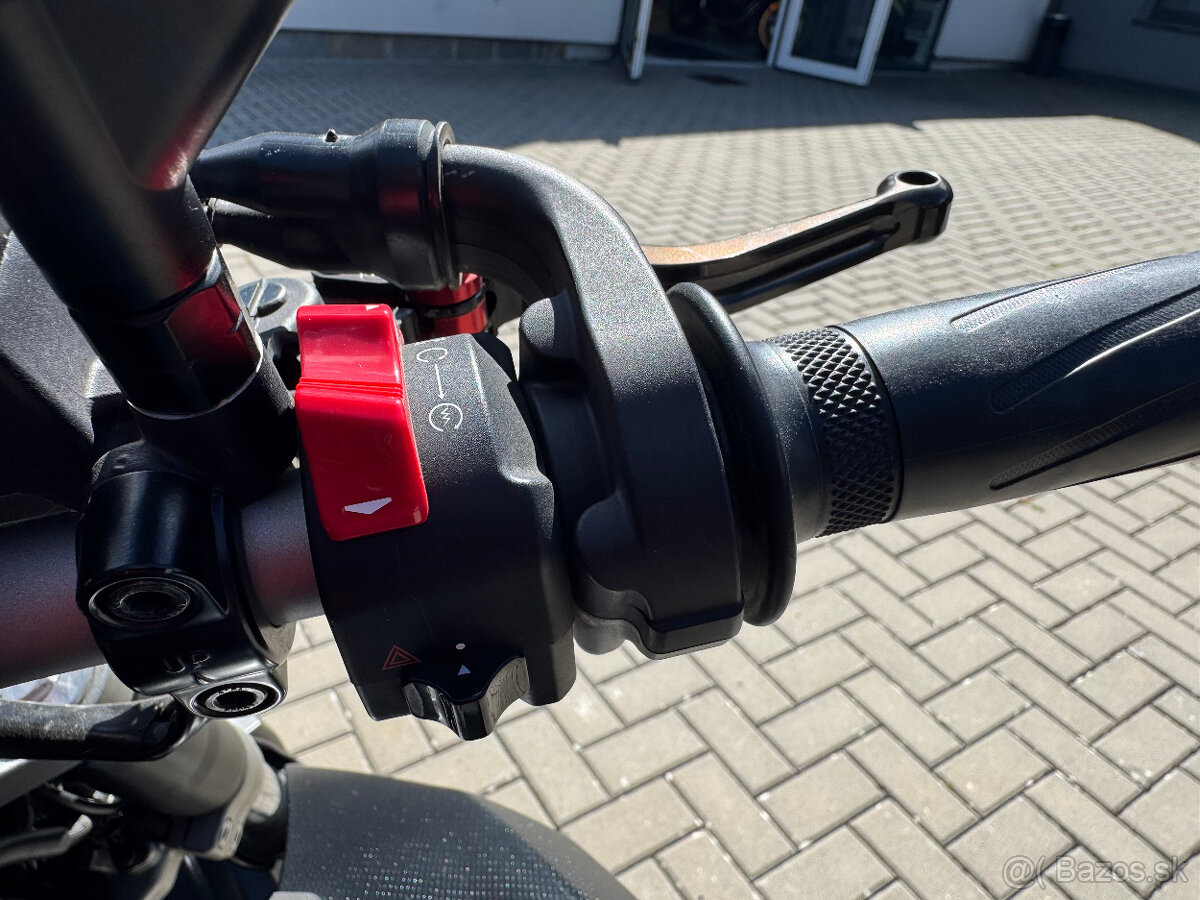 Yamaha MT-07 - 13