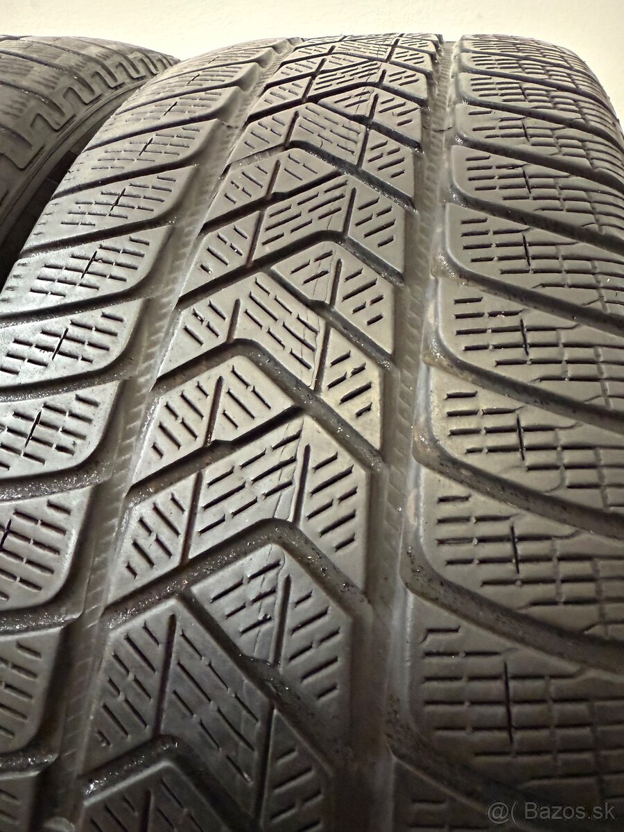 Zimné pneumatiky 235/55/19 Pirelli Scorpion Winter MO - 13