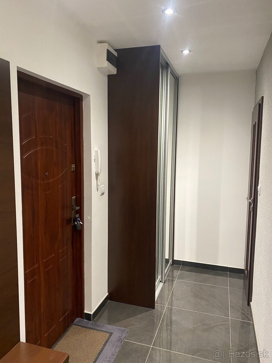 Prenajom 2 izbový byt - 13