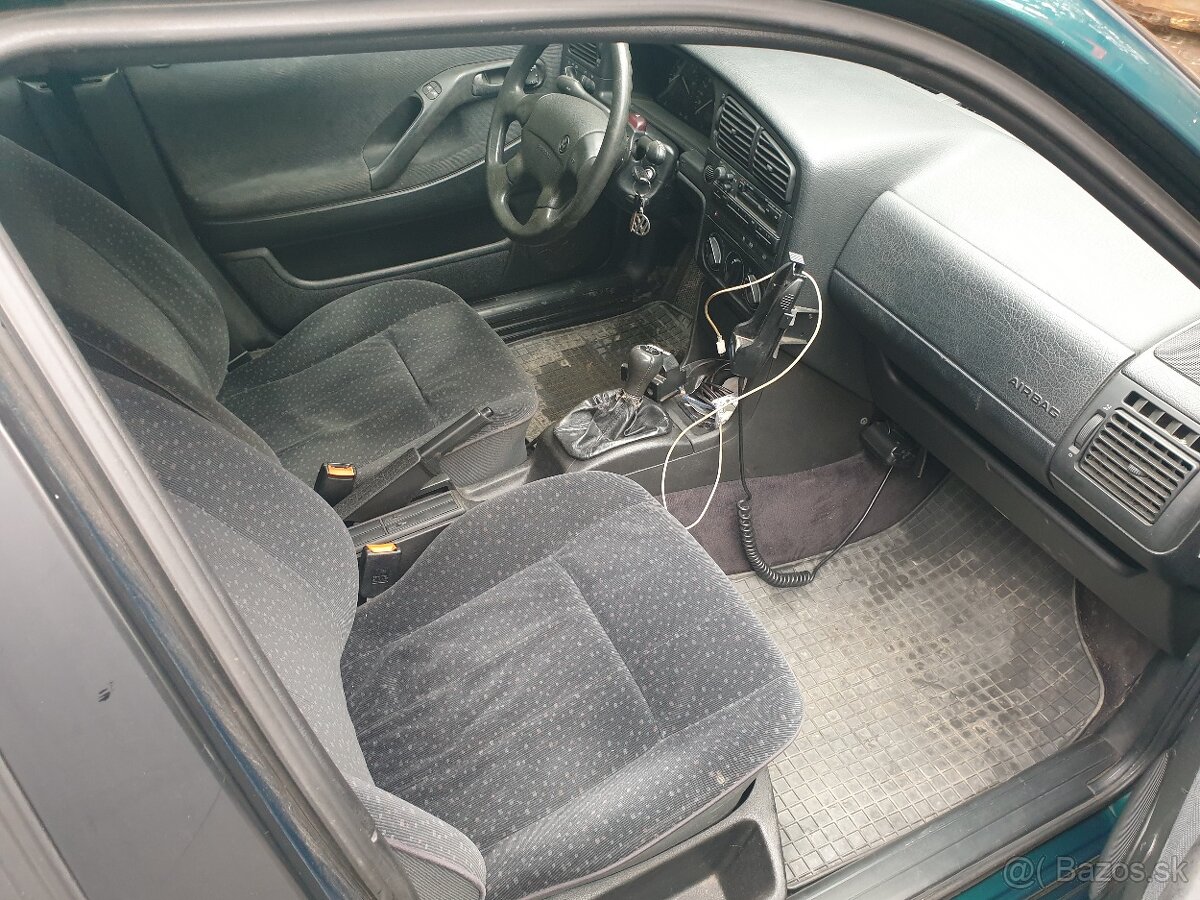 Volkswagen Passat B4 85kw super RZ - 13