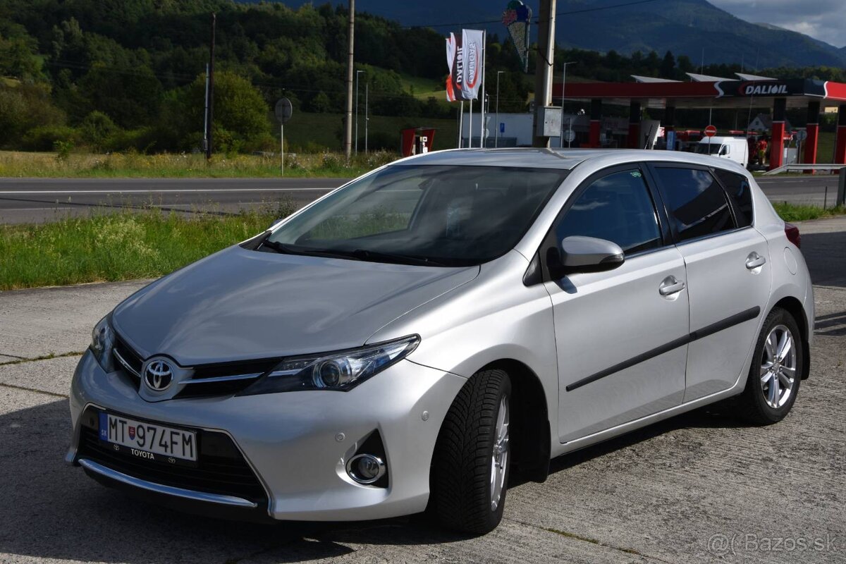 Toyota Auris 2.0 l D-4D DPF Active - 13