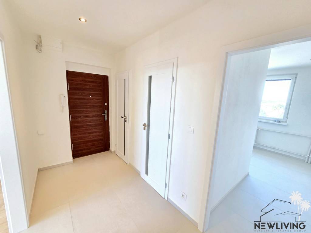 3izbový byt po kompletnej rekonštrukcií Hlohovec s vizualizá - 13