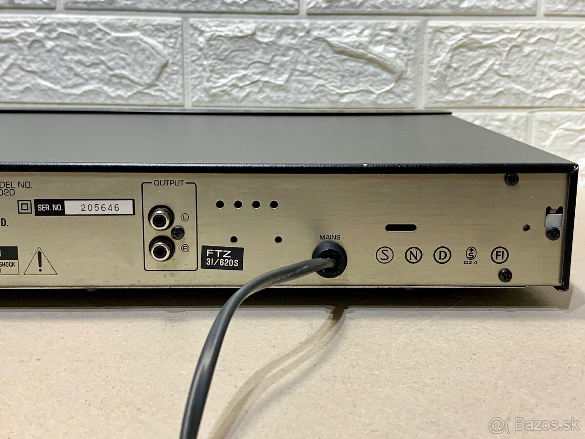 Yamaha T-1020 ….. FM/AM stereo tuner - 13