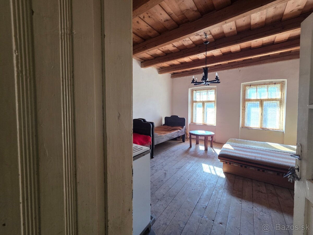 RODINNÝ DOM NA PREDAJ – HEJCE - 13