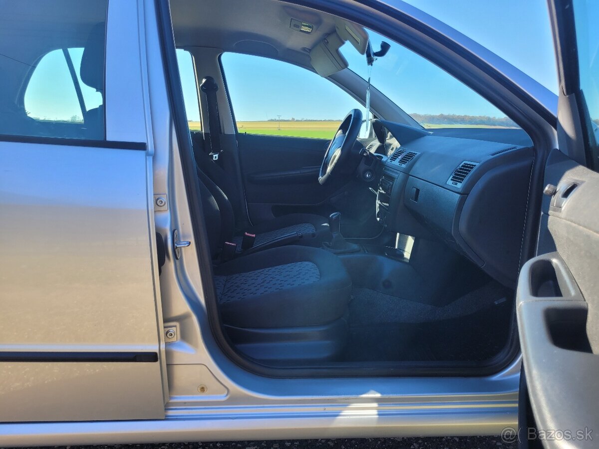 ŠKODA FABIA 1.2 12V 47KW 1.MAJITEL - 13