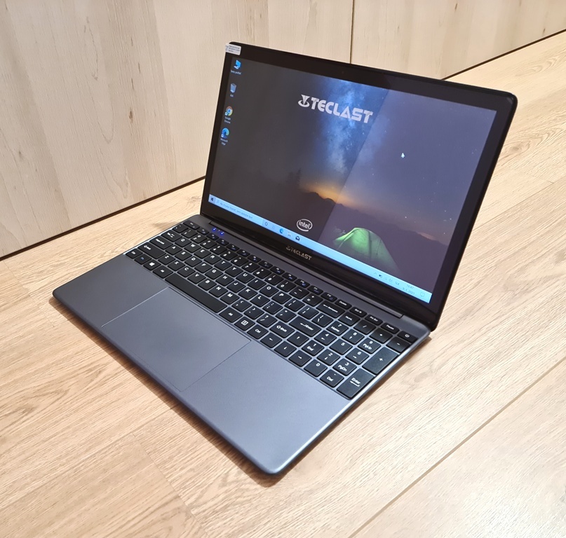 Predám hliníkový 15.6" FullHD IPS 8GB RAM - - 13