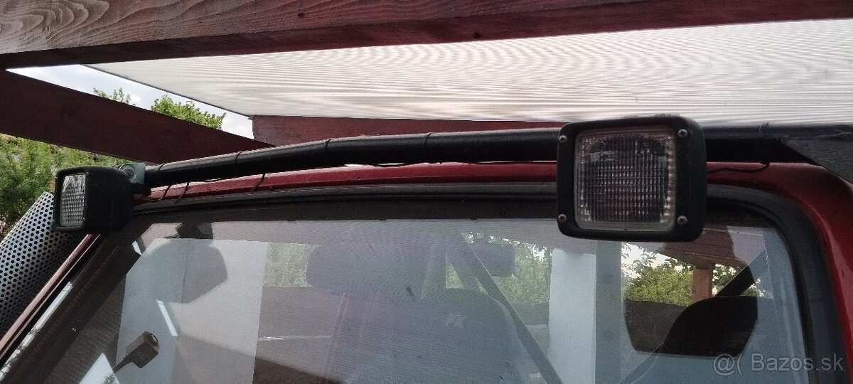 Suzuki Samurai off-road špeciál s portálovými nápravami - 13