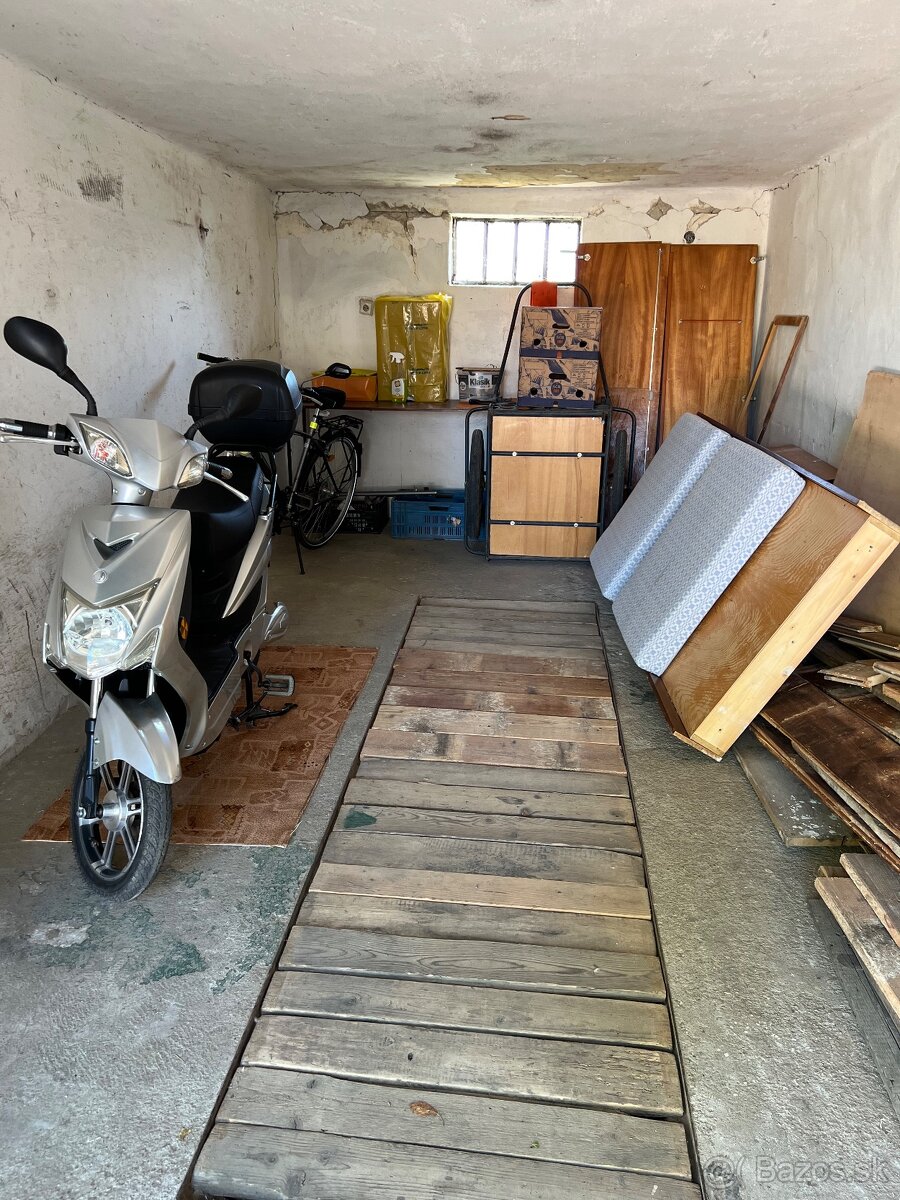 Na predaj 3 izbový tehlový byt, Dvory nad Žitavou - 13