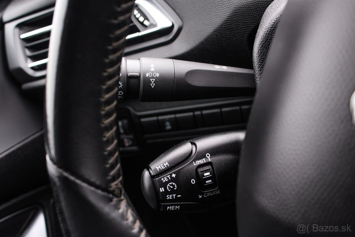 Peugeot 308 1.2 PureTech S S Style E6d-ISC - 13