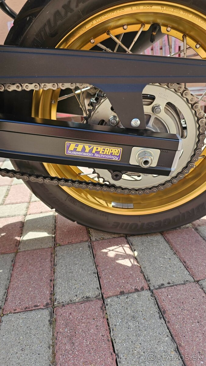 Suzuki DL 650 V-strom - 13
